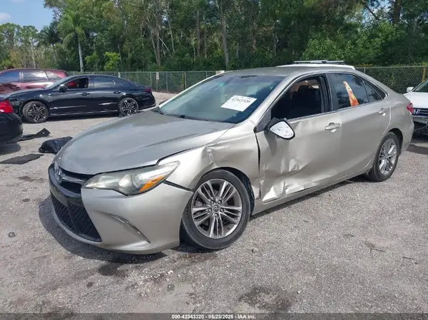 4T1BF1FK8GU220863 2016 TOYOTA CAMRY - Image 2