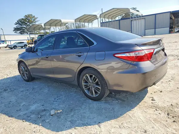 4T1BF1FK8GU221737 2016 TOYOTA CAMRY - Image 2