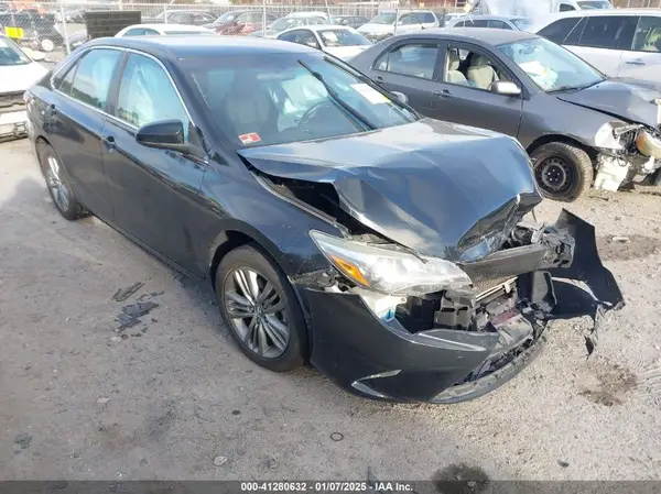 4T1BF1FK8GU222659 2016 TOYOTA CAMRY - Image 1