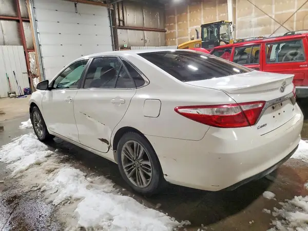 4T1BF1FK8GU224475 2016 TOYOTA CAMRY - Image 2