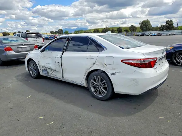 4T1BF1FK8GU227280 2016 TOYOTA CAMRY - Image 2