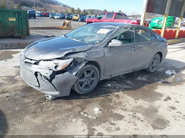 4T1BF1FK8GU231524 2016 TOYOTA CAMRY - Image 2