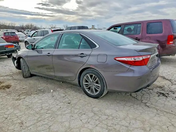 4T1BF1FK8GU239509 2016 TOYOTA CAMRY - Image 2