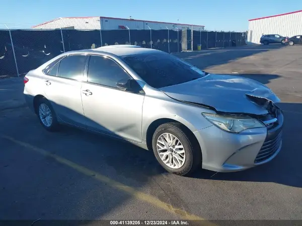 4T1BF1FK8GU245892 2016 TOYOTA CAMRY - Image 1