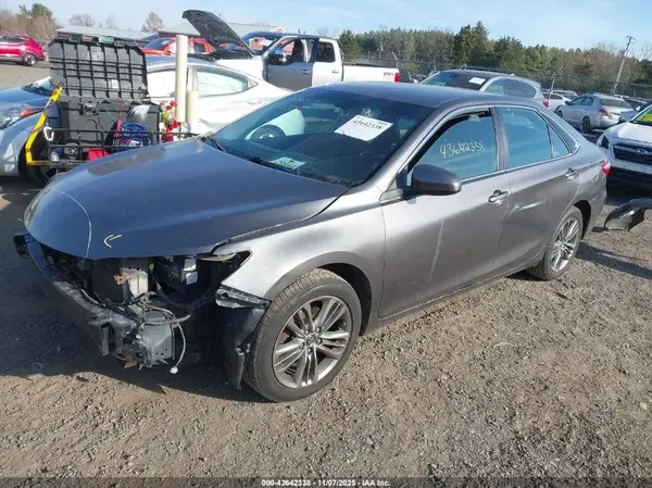 4T1BF1FK8GU246024 2016 TOYOTA CAMRY - Image 2