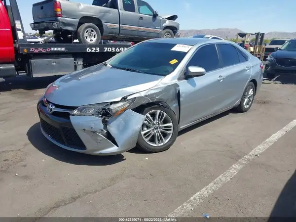 4T1BF1FK8GU251949 2016 TOYOTA CAMRY - Image 2