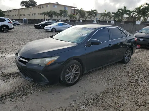 4T1BF1FK8GU252115 2016 TOYOTA CAMRY - Image 1