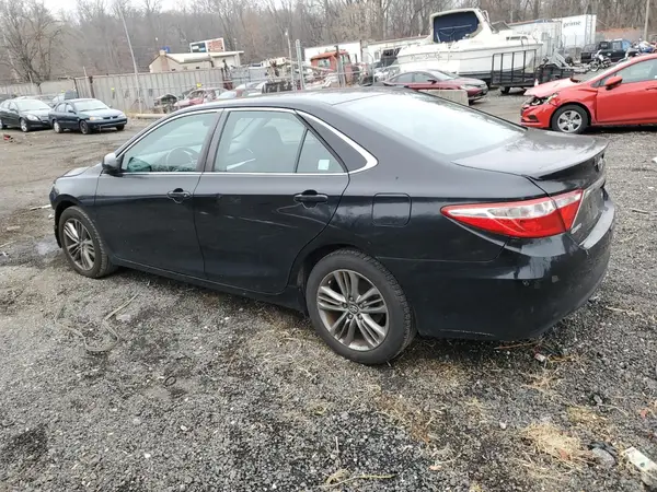 4T1BF1FK8GU252941 2016 TOYOTA CAMRY - Image 2