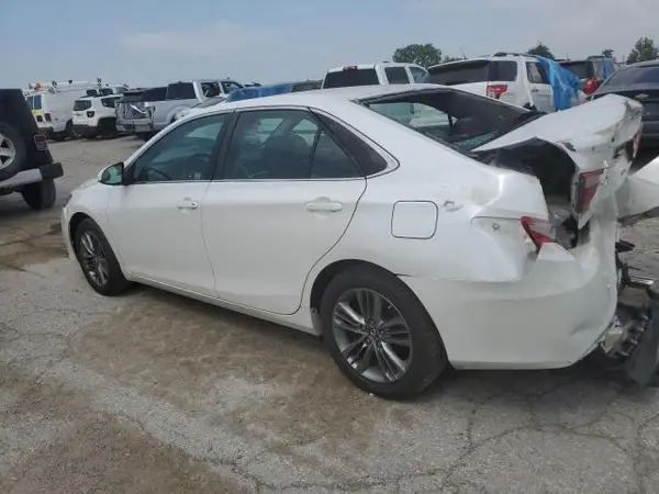 4T1BF1FK8GU253166 2016 TOYOTA CAMRY - Image 2