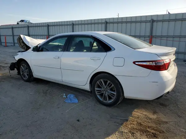 4T1BF1FK8GU254592 2016 TOYOTA CAMRY - Image 2