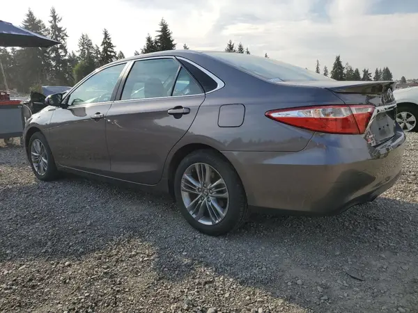 4T1BF1FK8GU256634 2016 TOYOTA CAMRY - Image 2