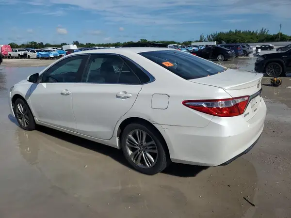 4T1BF1FK8GU260313 2016 TOYOTA CAMRY - Image 2