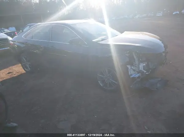4T1BF1FK8GU260814 2016 TOYOTA CAMRY - Image 1