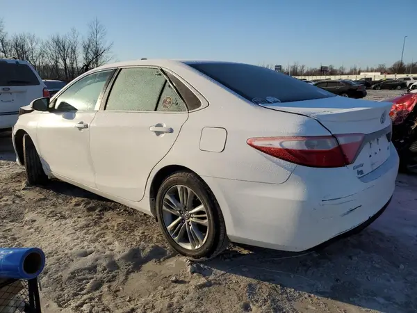 4T1BF1FK8GU500492 2016 TOYOTA CAMRY - Image 2