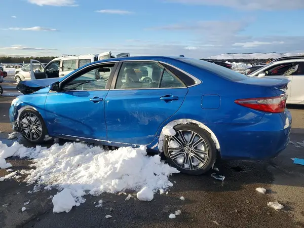 4T1BF1FK8GU501884 2016 TOYOTA CAMRY - Image 2