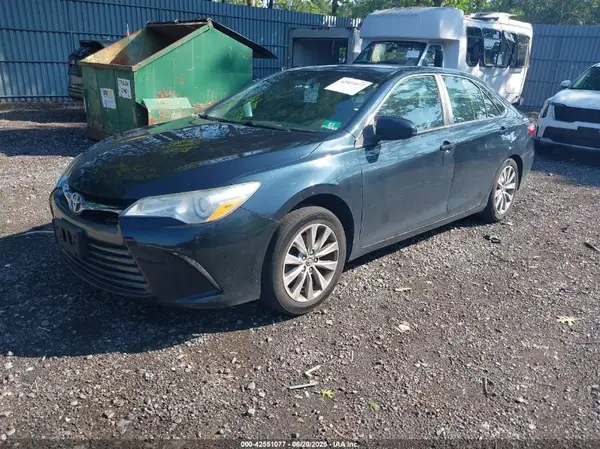 4T1BF1FK8GU502100 2016 TOYOTA CAMRY - Image 2