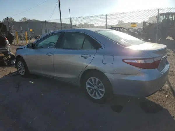 4T1BF1FK8GU504719 2016 TOYOTA CAMRY - Image 2