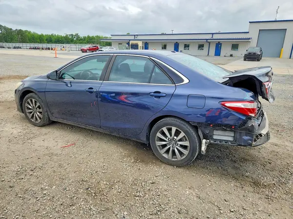 4T1BF1FK8GU505935 2016 TOYOTA CAMRY - Image 2