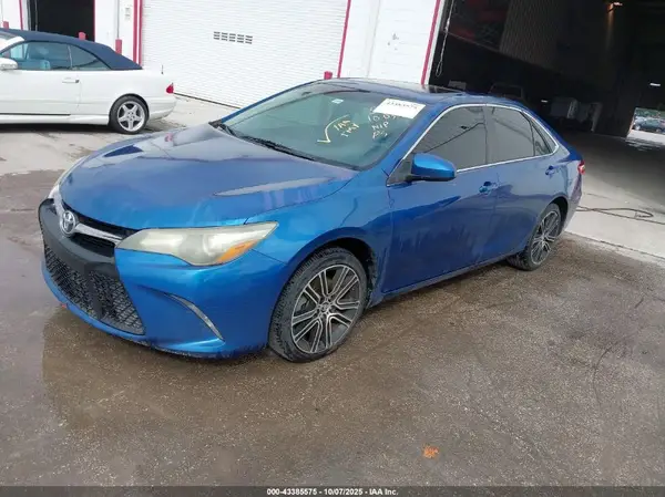 4T1BF1FK8GU507748 2016 TOYOTA CAMRY - Image 2