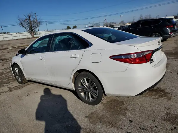 4T1BF1FK8GU510276 2016 TOYOTA CAMRY - Image 2