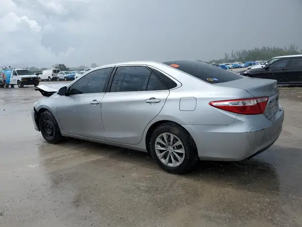 4T1BF1FK8GU511606 2016 TOYOTA CAMRY - Image 2