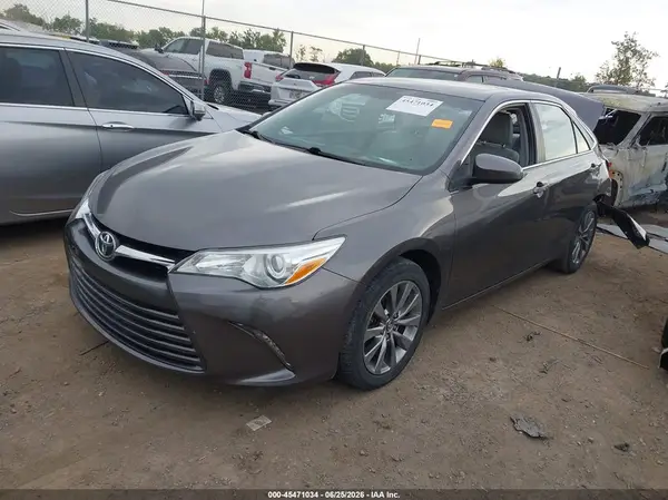 4T1BF1FK8GU516031 2016 TOYOTA CAMRY - Image 2