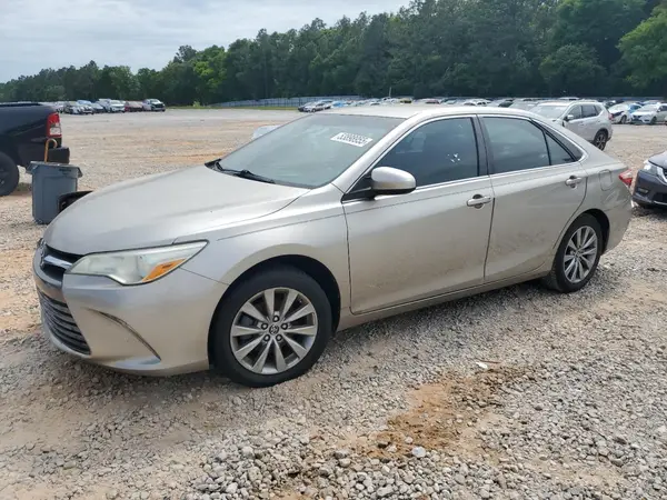 4T1BF1FK8GU516806 2016 TOYOTA CAMRY - Image 1