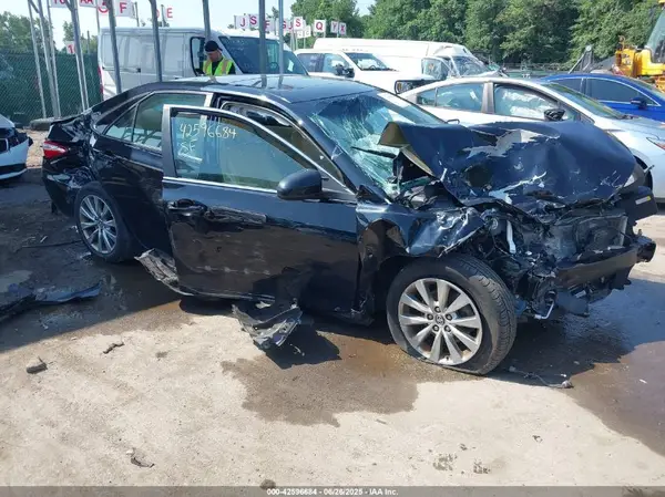 4T1BF1FK8GU518426 2016 TOYOTA CAMRY - Image 1
