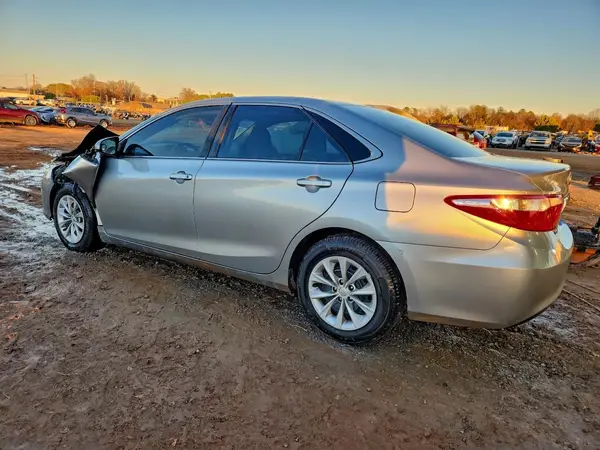 4T1BF1FK8GU522444 2016 TOYOTA CAMRY - Image 2