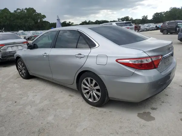 4T1BF1FK8GU524386 2016 TOYOTA CAMRY - Image 2