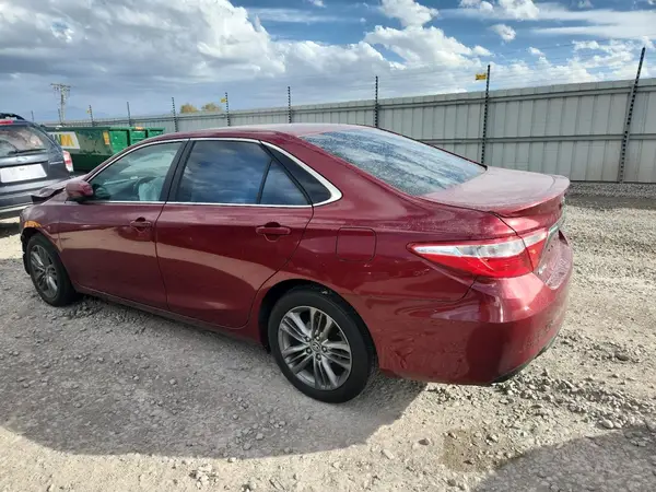 4T1BF1FK8GU524940 2016 TOYOTA CAMRY - Image 2