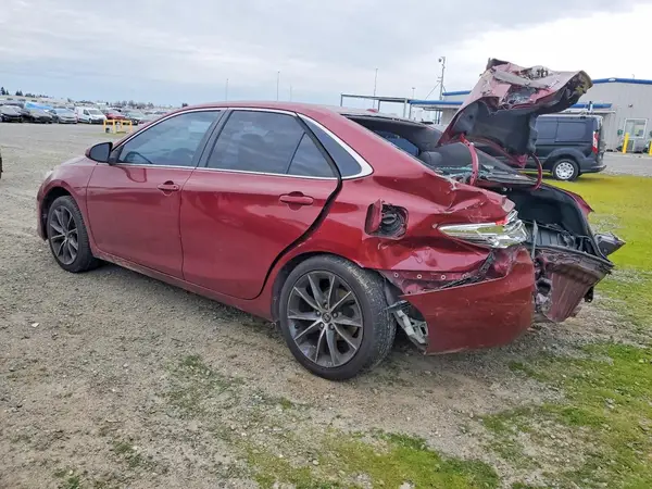 4T1BF1FK8GU526249 2016 TOYOTA CAMRY - Image 2