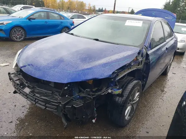 4T1BF1FK8GU526428 2016 TOYOTA CAMRY - Image 2