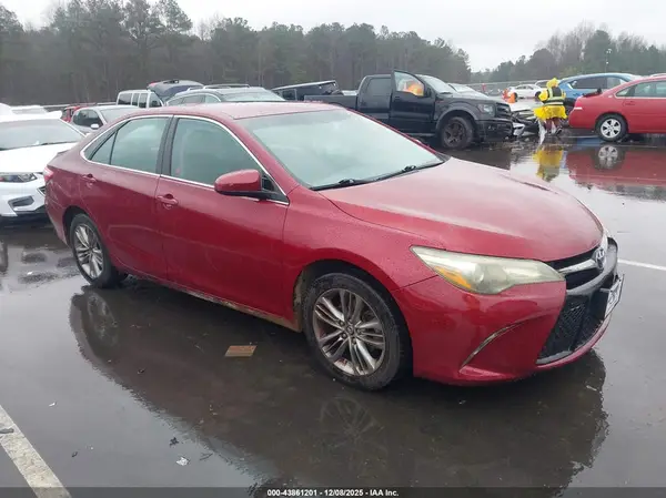 4T1BF1FK8GU528258 2016 TOYOTA CAMRY - Image 1