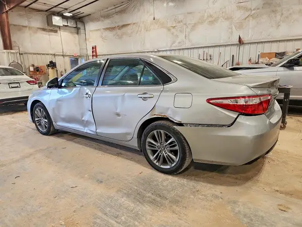 4T1BF1FK8GU528874 2016 TOYOTA CAMRY - Image 2