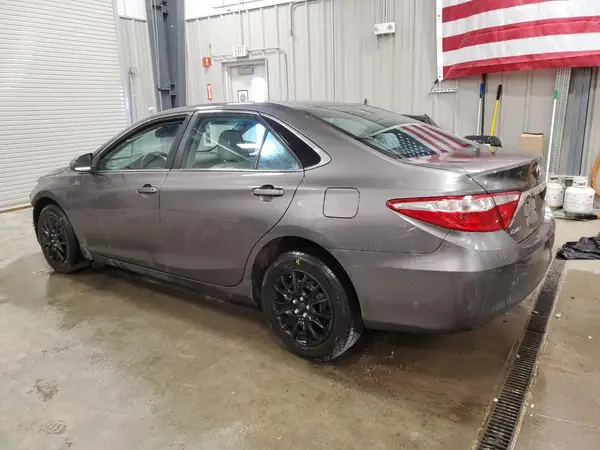 4T1BF1FK8GU529801 2016 TOYOTA CAMRY - Image 2