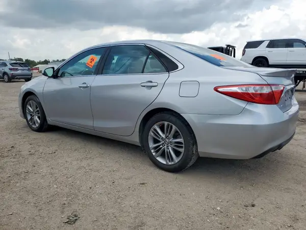 4T1BF1FK8GU530883 2016 TOYOTA CAMRY - Image 2