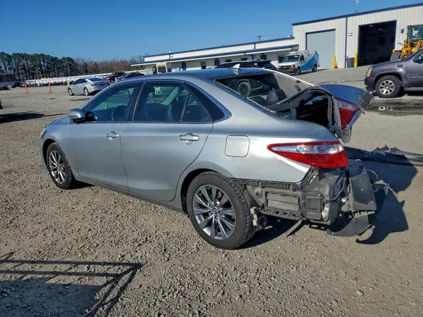 4T1BF1FK8GU532441 2016 TOYOTA CAMRY - Image 2