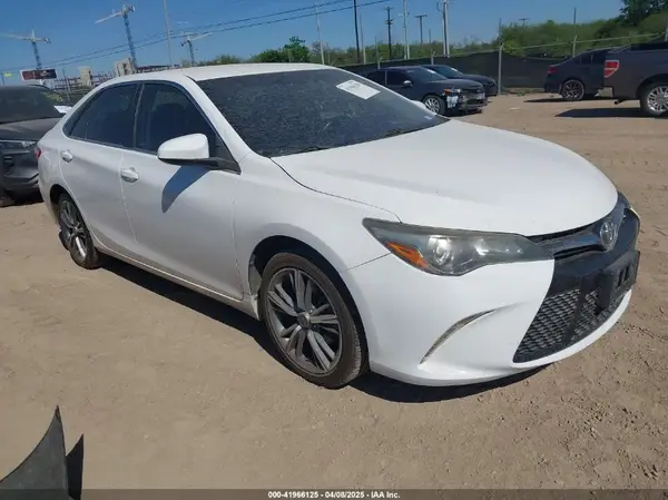 4T1BF1FK8GU533038 2016 TOYOTA CAMRY - Image 1