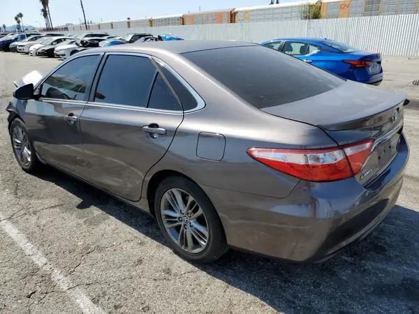 4T1BF1FK8GU539101 2016 TOYOTA CAMRY - Image 2