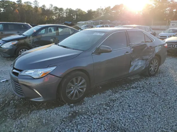 4T1BF1FK8GU540068 2016 TOYOTA CAMRY - Image 1