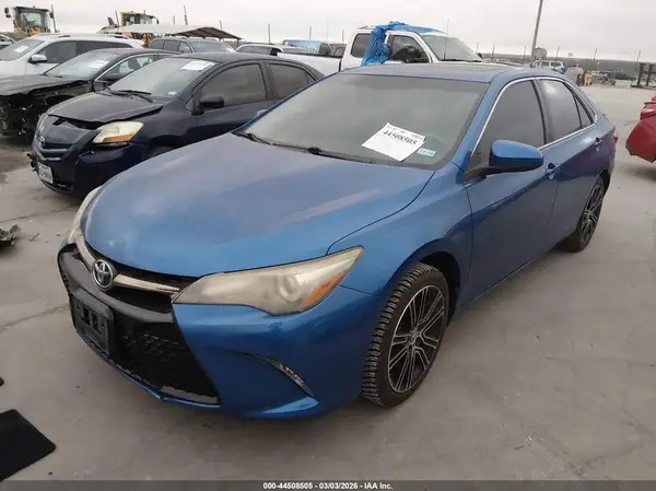 4T1BF1FK8GU543956 2016 TOYOTA CAMRY - Image 2