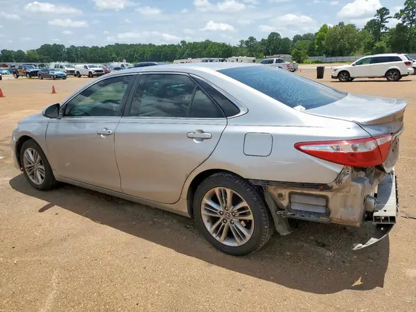 4T1BF1FK8GU547506 2016 TOYOTA CAMRY - Image 2