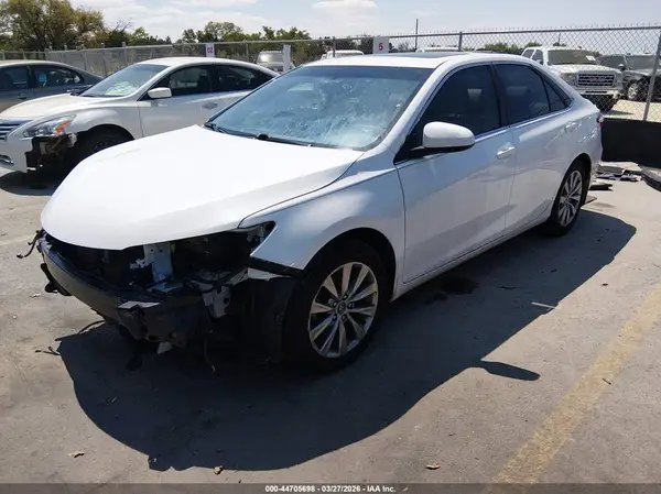4T1BF1FK8GU550552 2016 TOYOTA CAMRY - Image 2