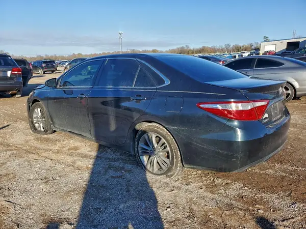 4T1BF1FK8GU551751 2016 TOYOTA CAMRY - Image 2