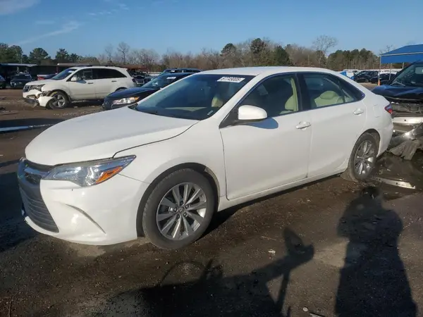 4T1BF1FK8GU554990 2016 TOYOTA CAMRY - Image 1