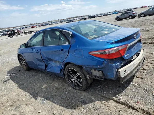 4T1BF1FK8GU560143 2016 TOYOTA CAMRY - Image 2