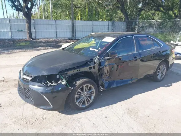 4T1BF1FK8GU563642 2016 TOYOTA CAMRY - Image 2