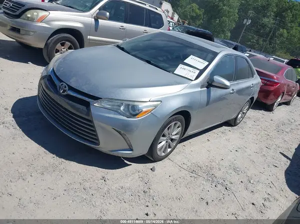 4T1BF1FK8GU563818 2016 TOYOTA CAMRY - Image 2