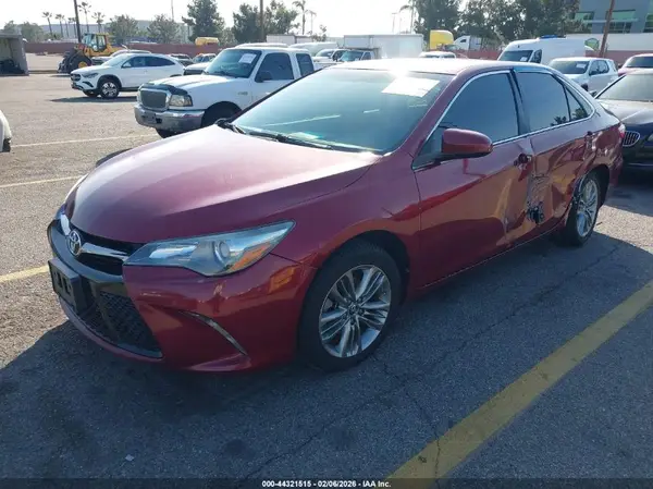4T1BF1FK8GU564600 2016 TOYOTA CAMRY - Image 2